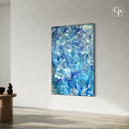 Perspective room view of Timo Wedell Malibu Waves XXL abstract expressionist blue painting on a textured gallery wall | Vue en situation de l'oeuvre originale monumentale Malibu Waves de Timo Wedell, grand tableau abstrait bleu exposé sur un mur blanc Galerie Popincourt